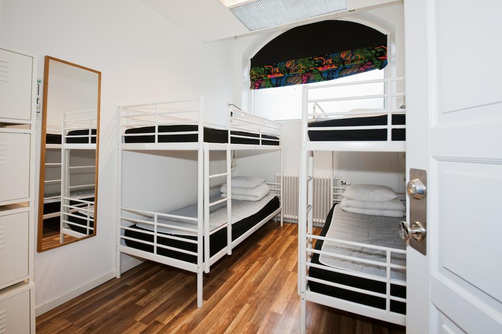 Bed 4-Bed Dormitory Room